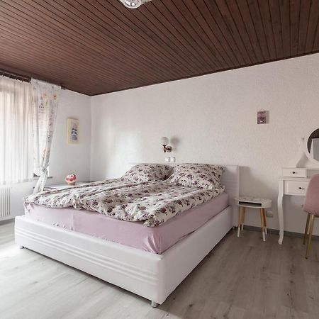 Family Apartment Nakiteya Любляна Екстериор снимка