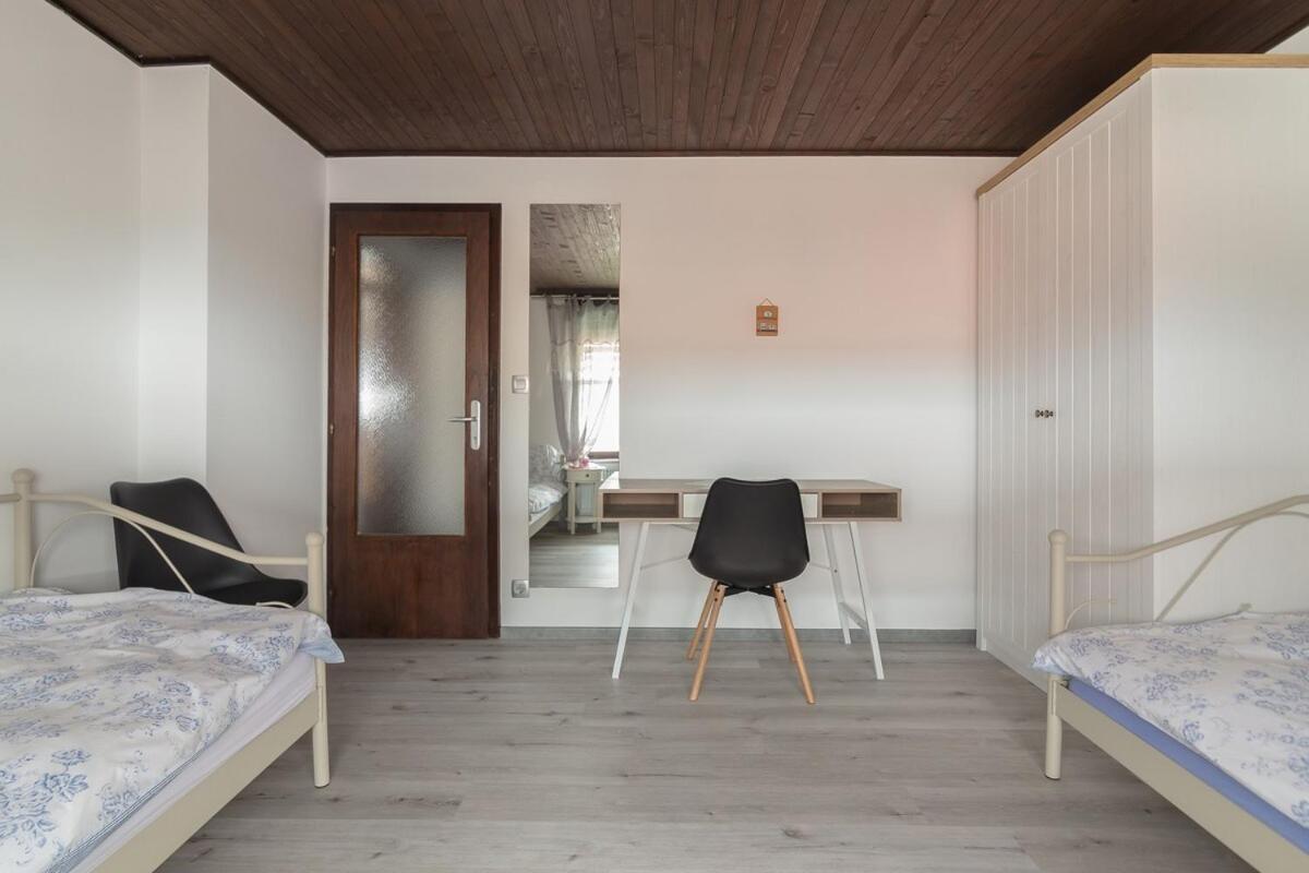 Family Apartment Nakiteya Любляна Екстериор снимка