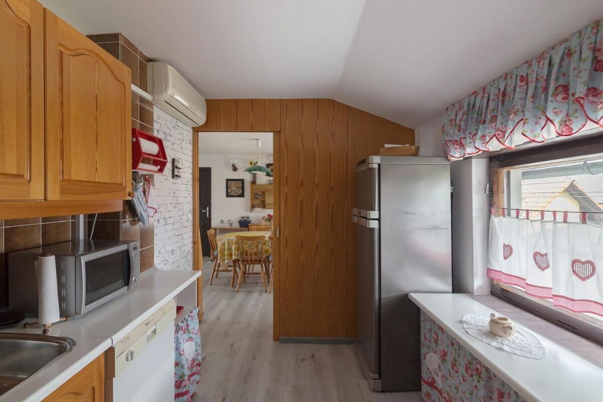 Family Apartment Nakiteya Любляна Екстериор снимка