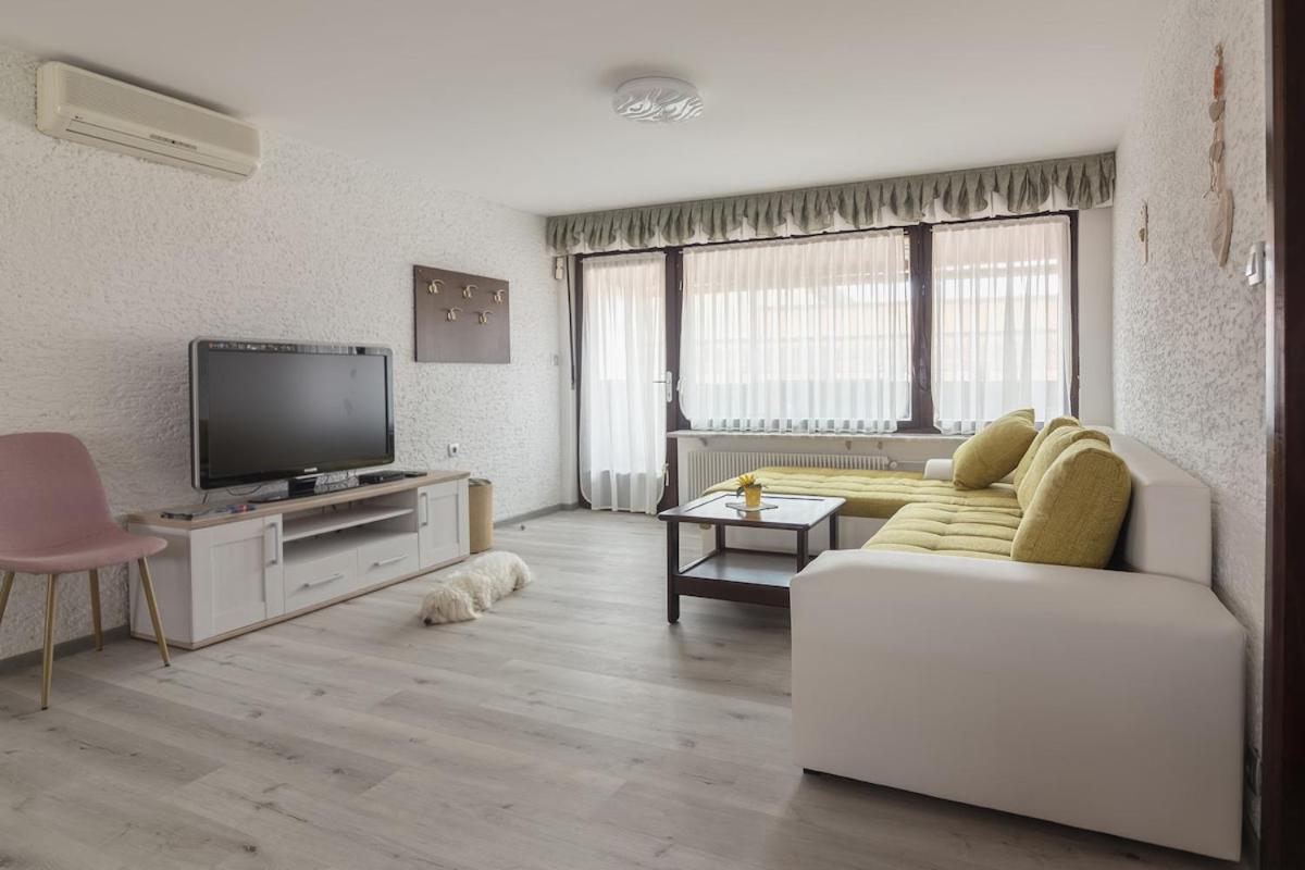 Family Apartment Nakiteya Любляна Екстериор снимка